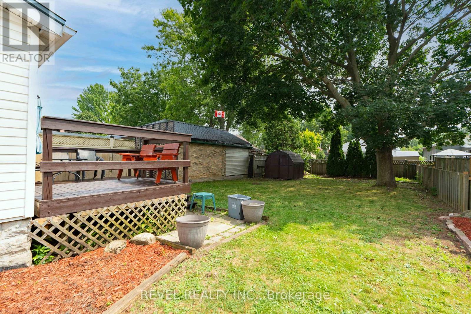 7 Maple Street Property Photo 32