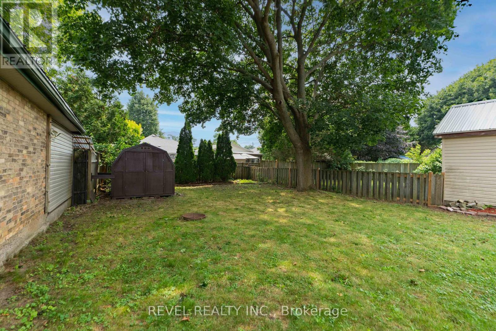 7 Maple Street Property Photo 36