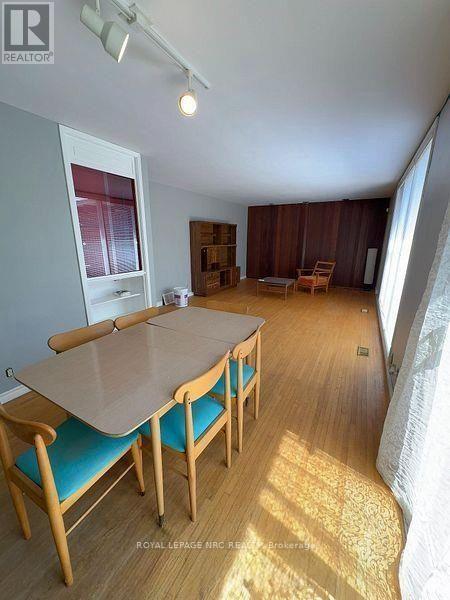 4213/4207 4213/4207 Drummond Road Property Photo 8