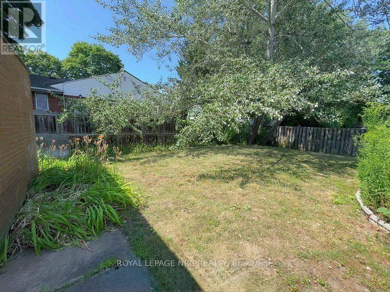 4213/4207 4213/4207 Drummond Road Property Photo 10