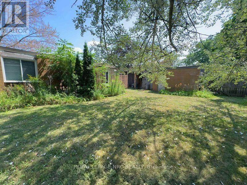 4213/4207 4213/4207 Drummond Road Property Photo 13