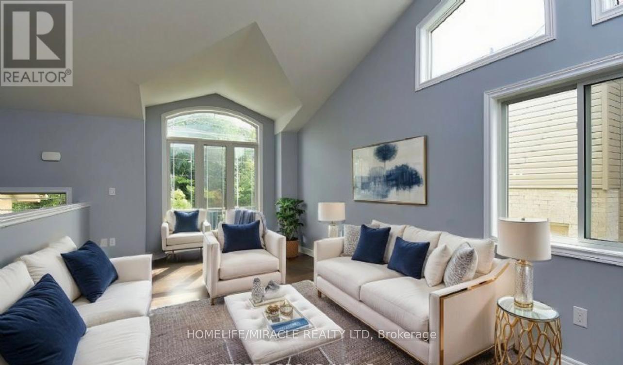 Upper - 7733 Oldfield Road Property Photo 2