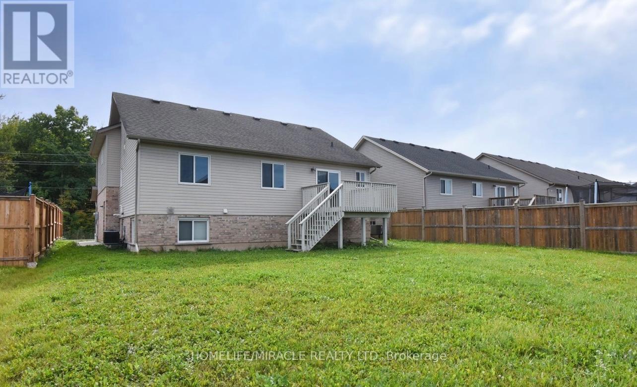 Upper - 7733 Oldfield Road Property Photo 10