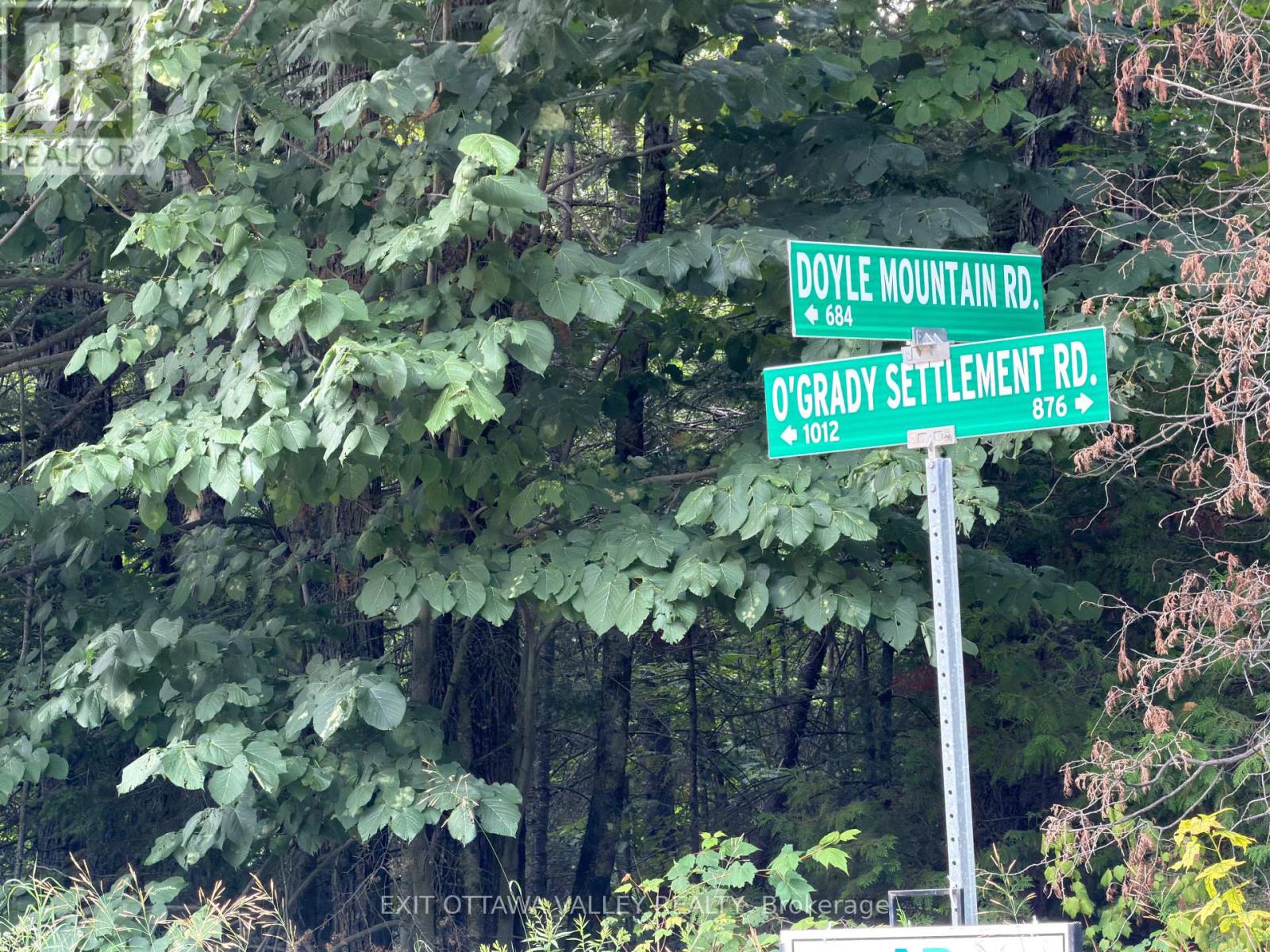 942 O'grady Settlement Road Property Photo 1