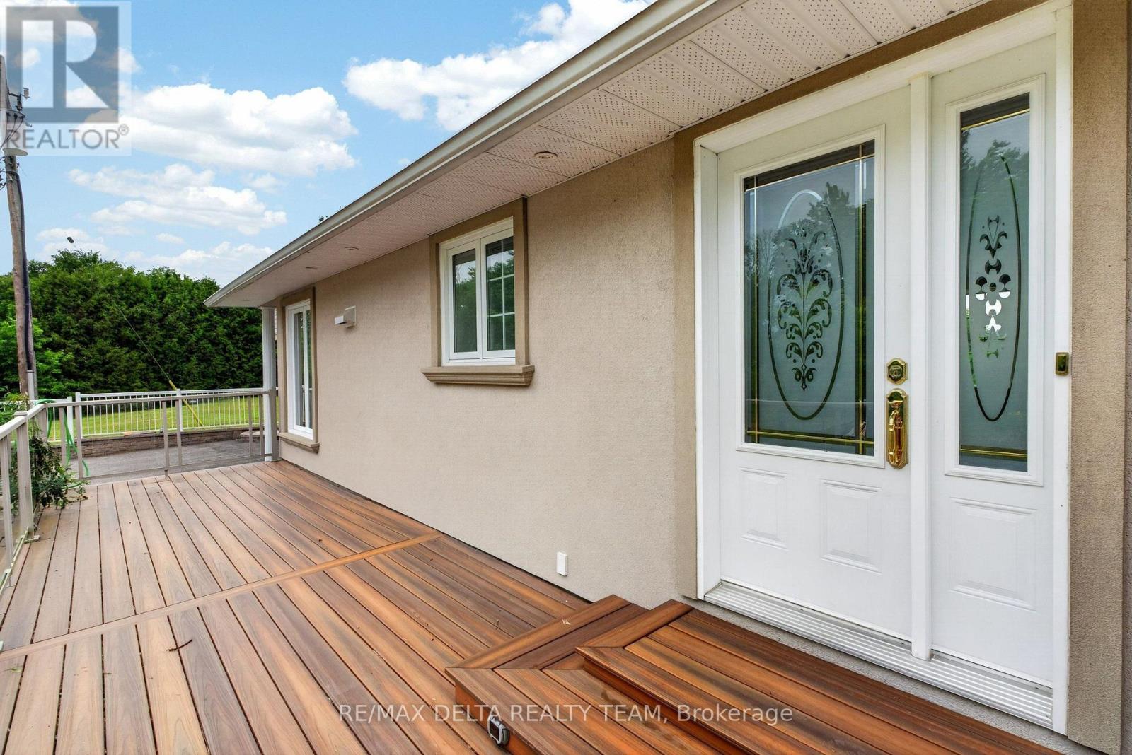 1821 Ch Bercier Road Property Photo 9