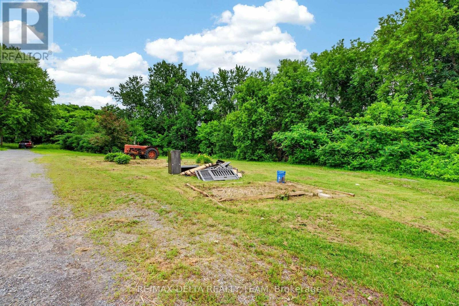 1821 Ch Bercier Road Property Photo 13