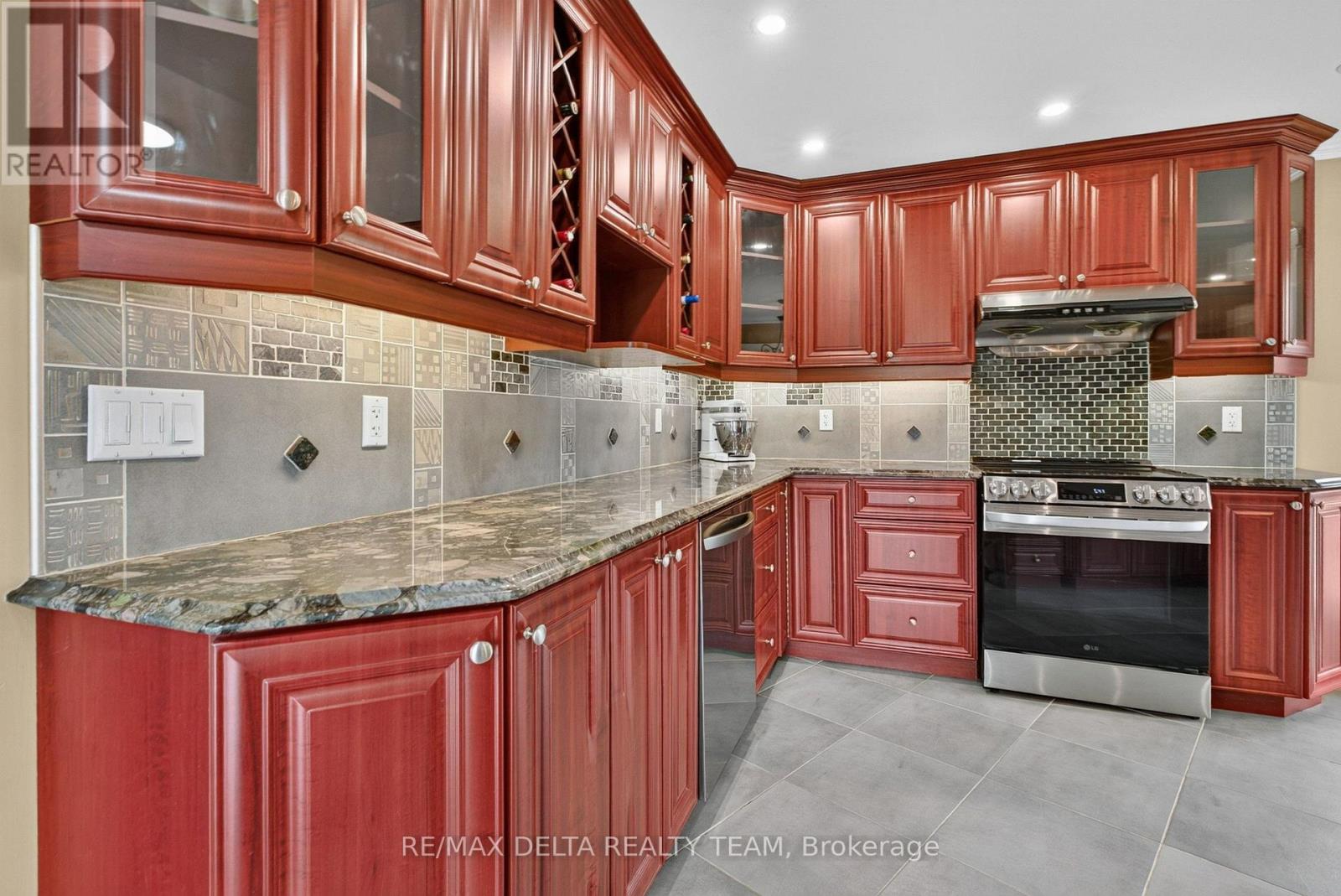 1821 Ch Bercier Road Property Photo 23