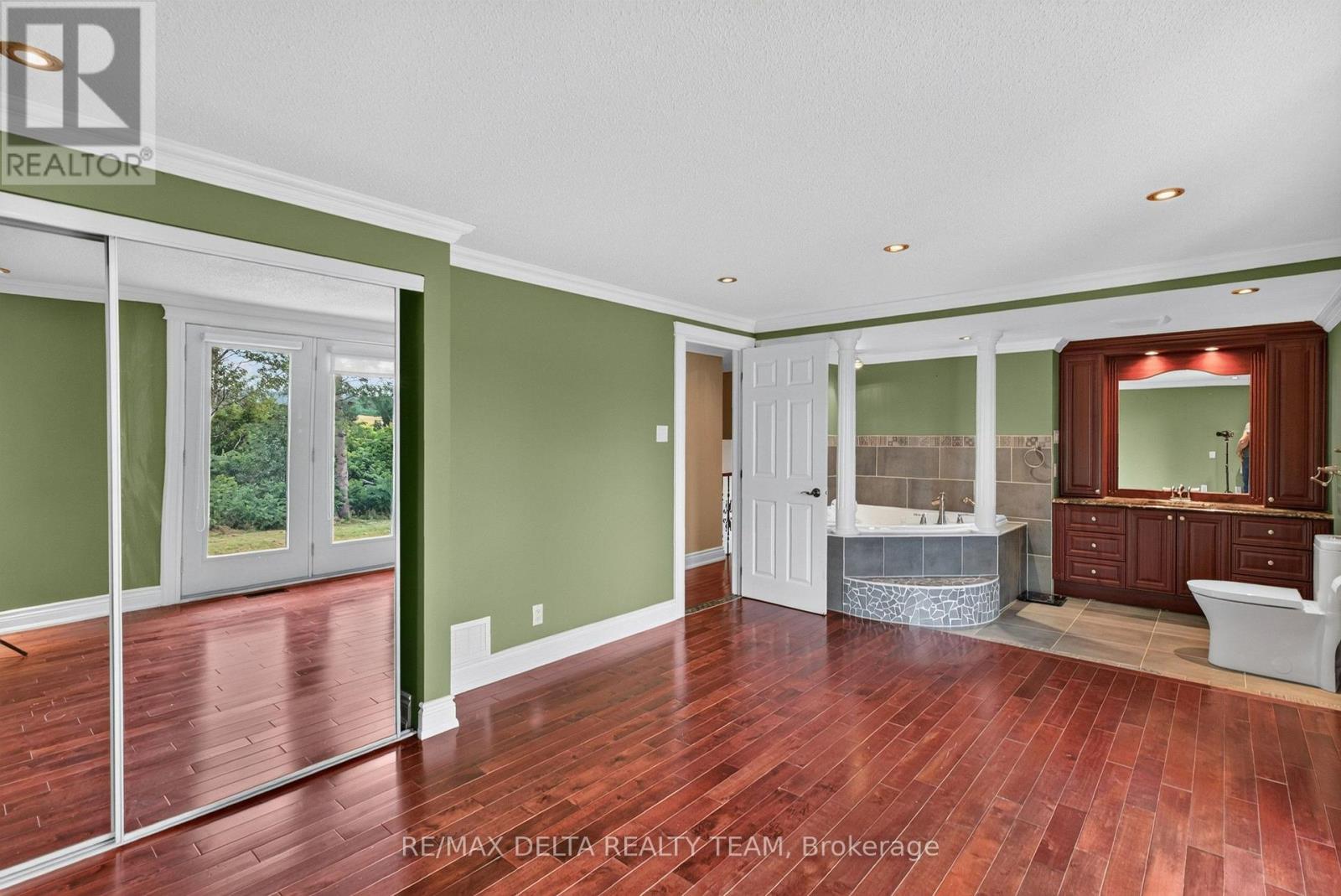1821 Ch Bercier Road Property Photo 46
