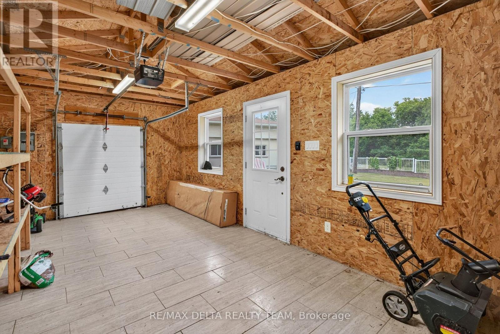 1821 Ch Bercier Road Property Photo 47