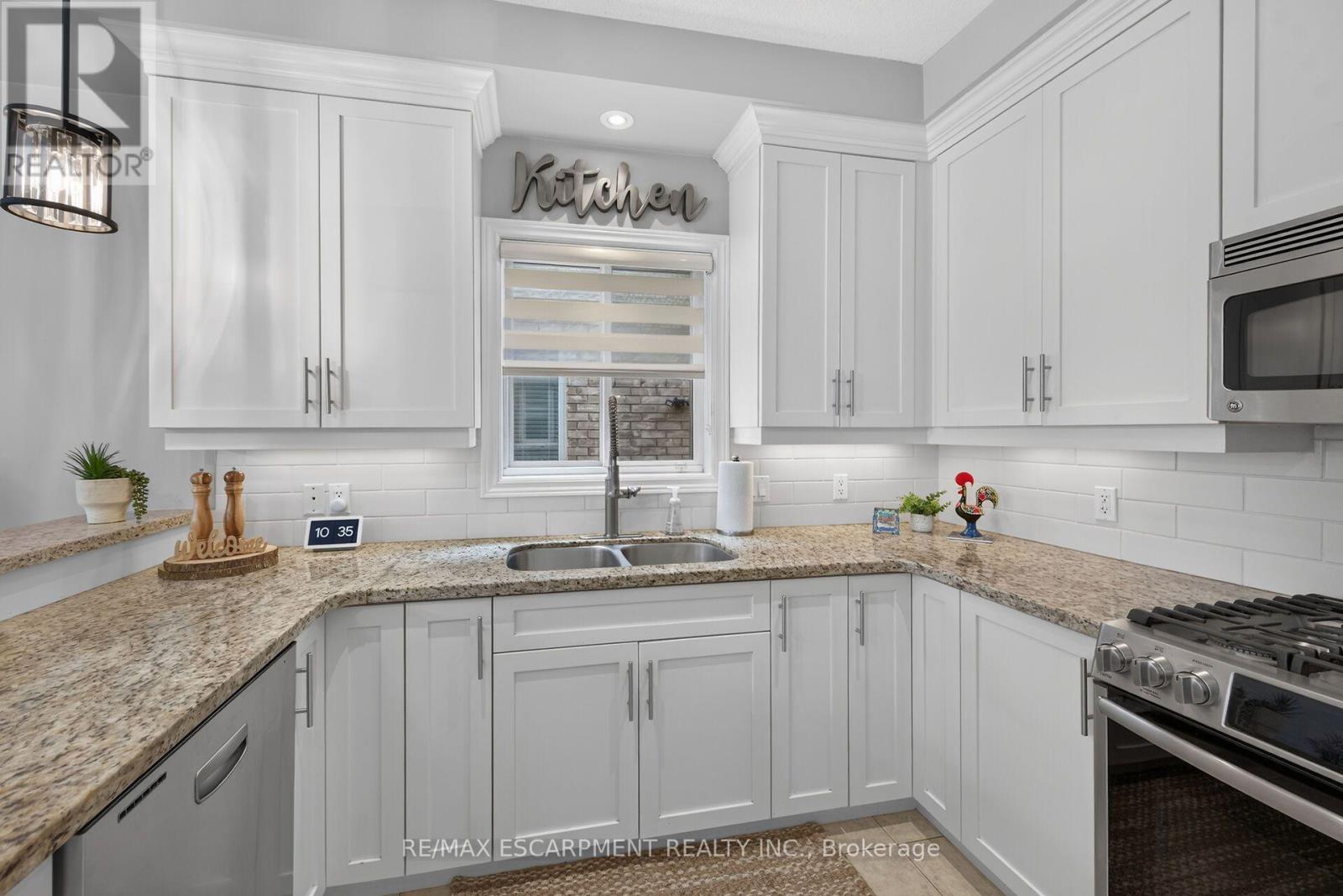 68 Garinger Crescent Property Photo 12