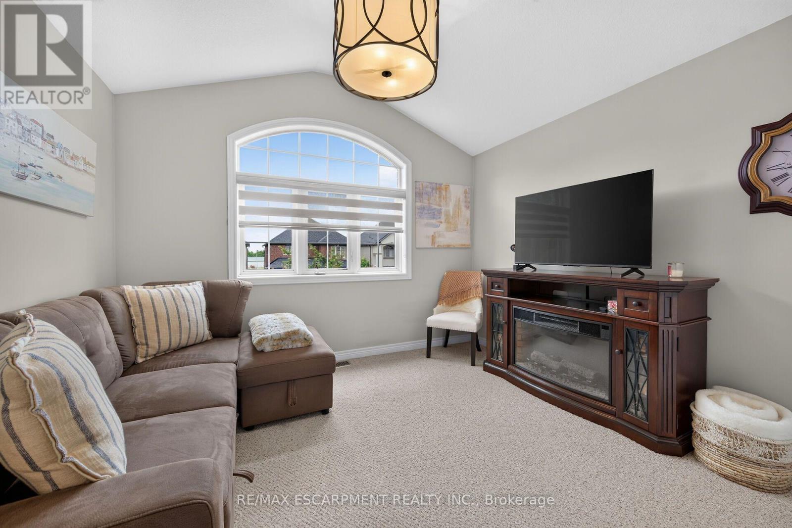 68 Garinger Crescent Property Photo 26