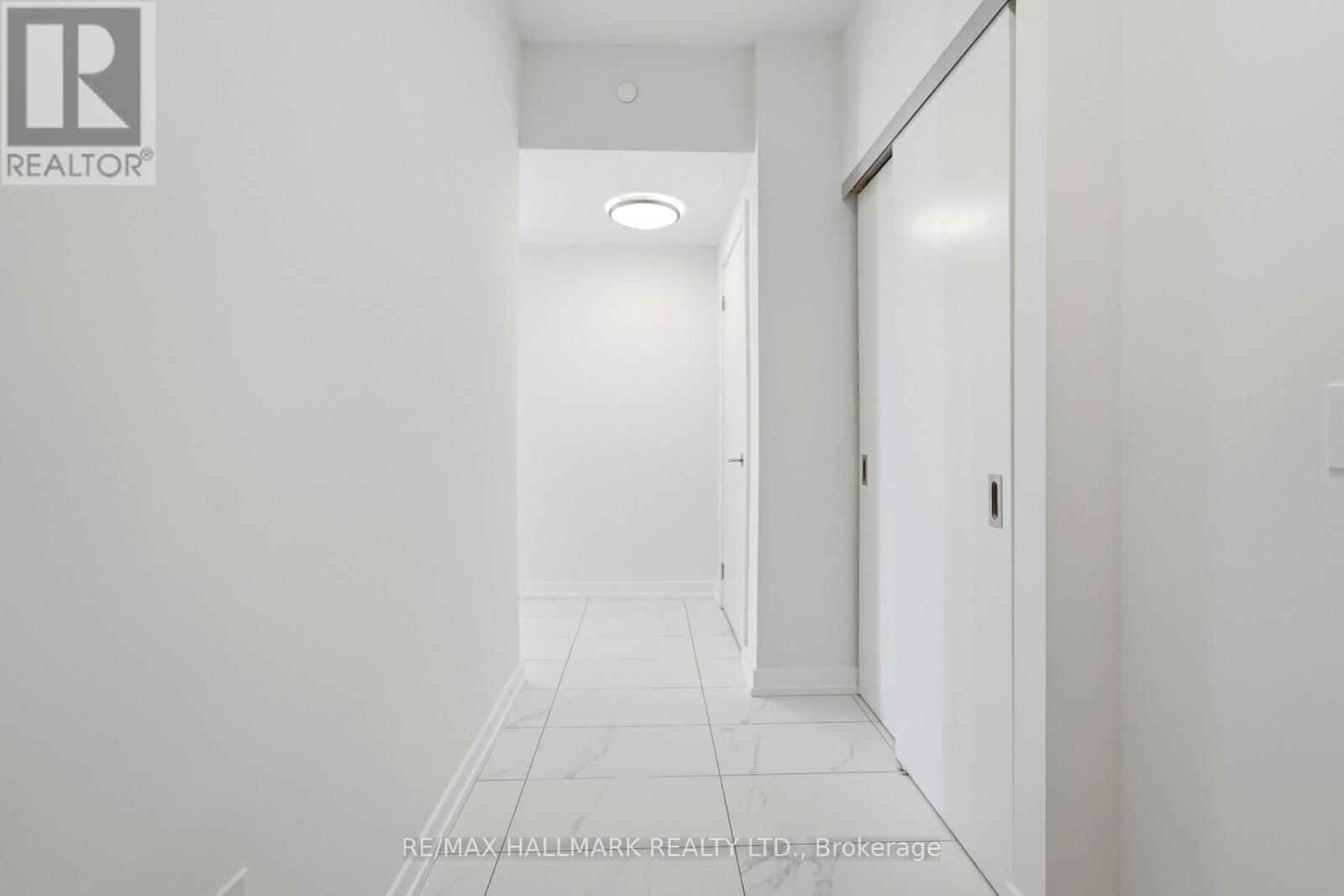 1406 - 5 Wellington Street S Property Photo 3