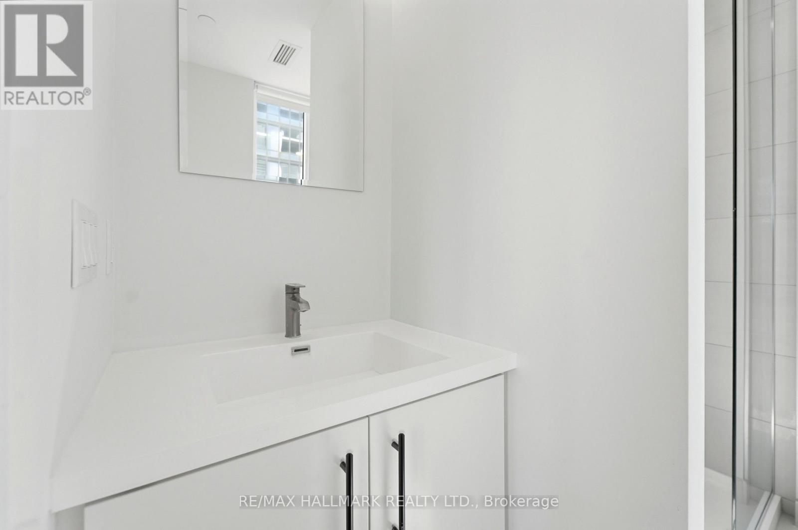 1406 - 5 Wellington Street S Property Photo 16