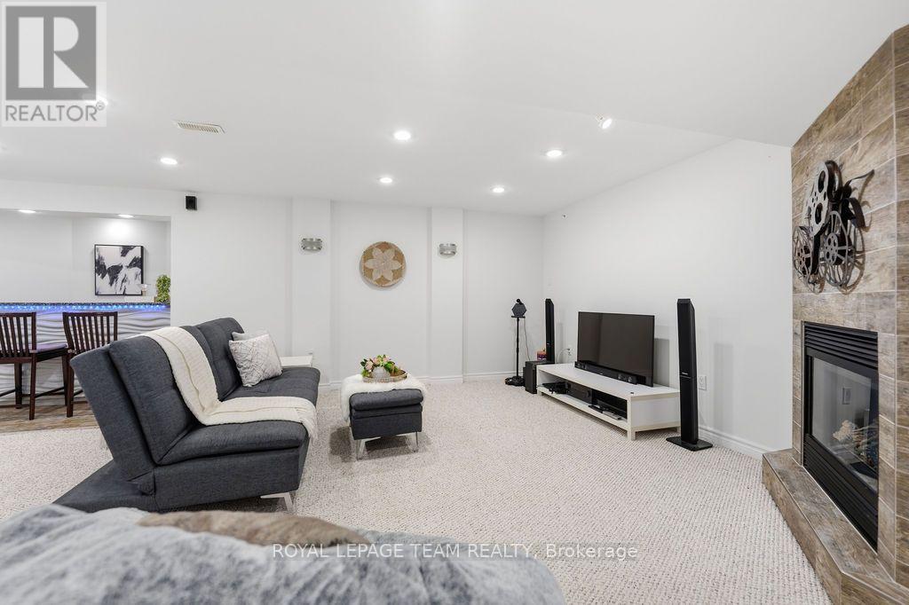 13 Riverstone Drive Property Photo 37