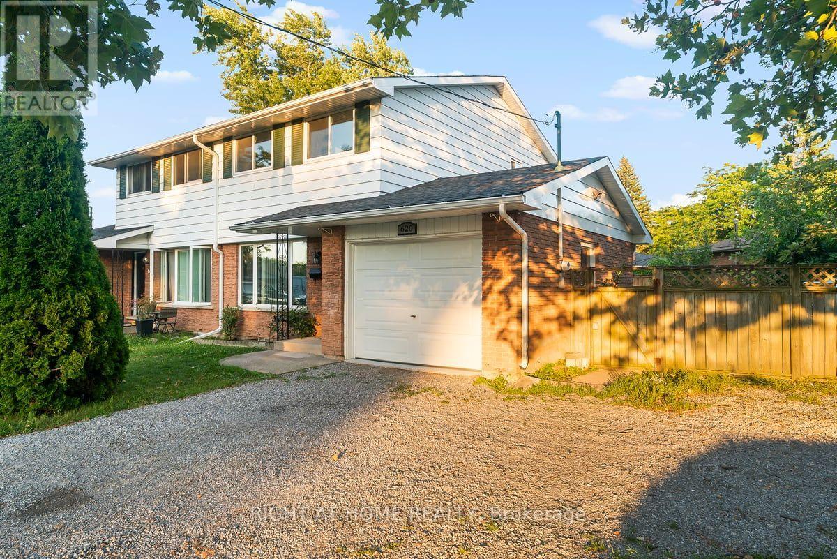 620 CARLTON STREET Property Photo 1