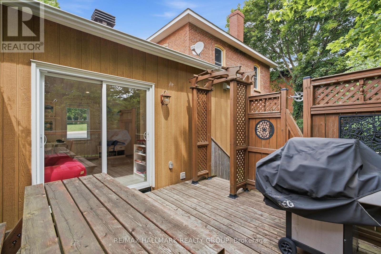 71 Union Street Property Photo 34