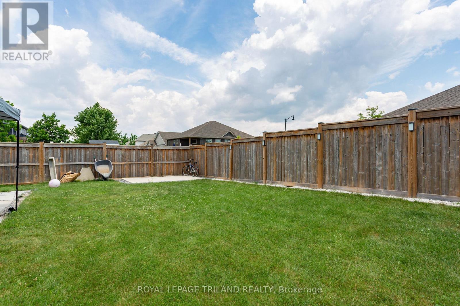 1 Acorn Trail Property Photo 44