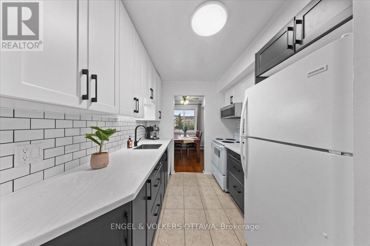 107 - 268 Lorry Greenberg Drive Property Photo 14