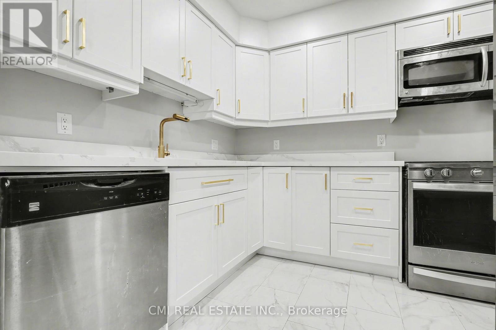 12 - 125 Sekura Crescent Property Photo 7