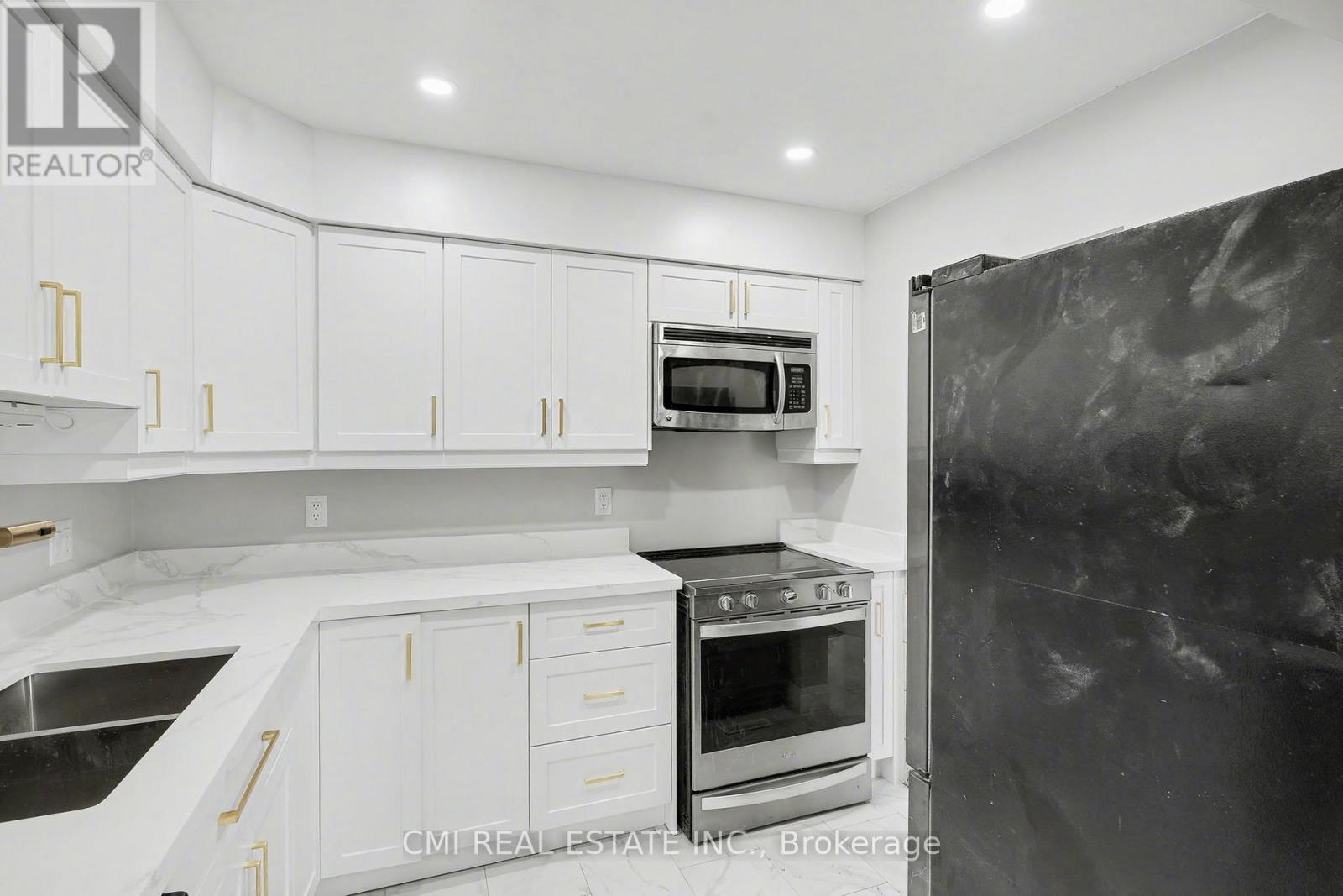 12 - 125 Sekura Crescent Property Photo 10