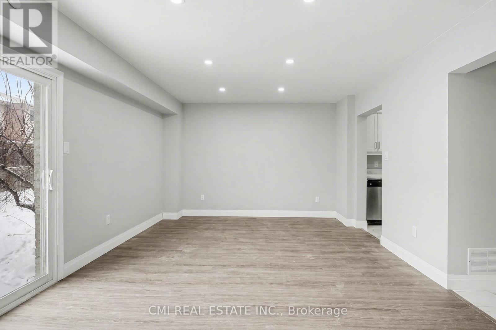 12 - 125 Sekura Crescent Property Photo 13