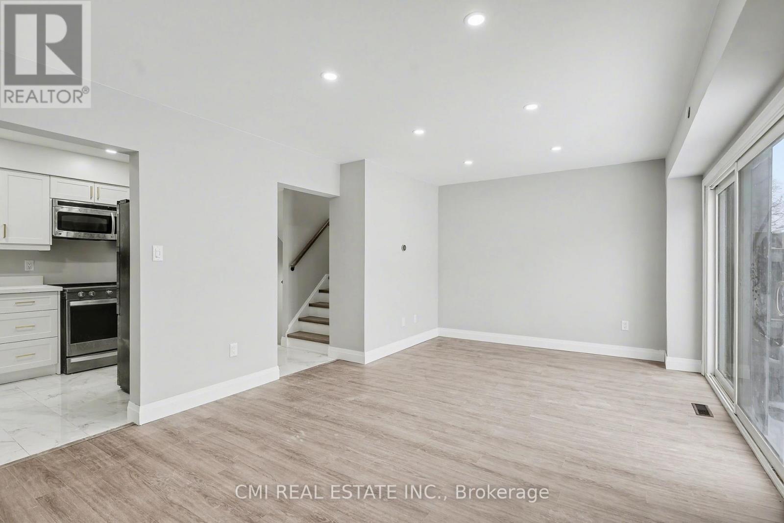 12 - 125 Sekura Crescent Property Photo 15