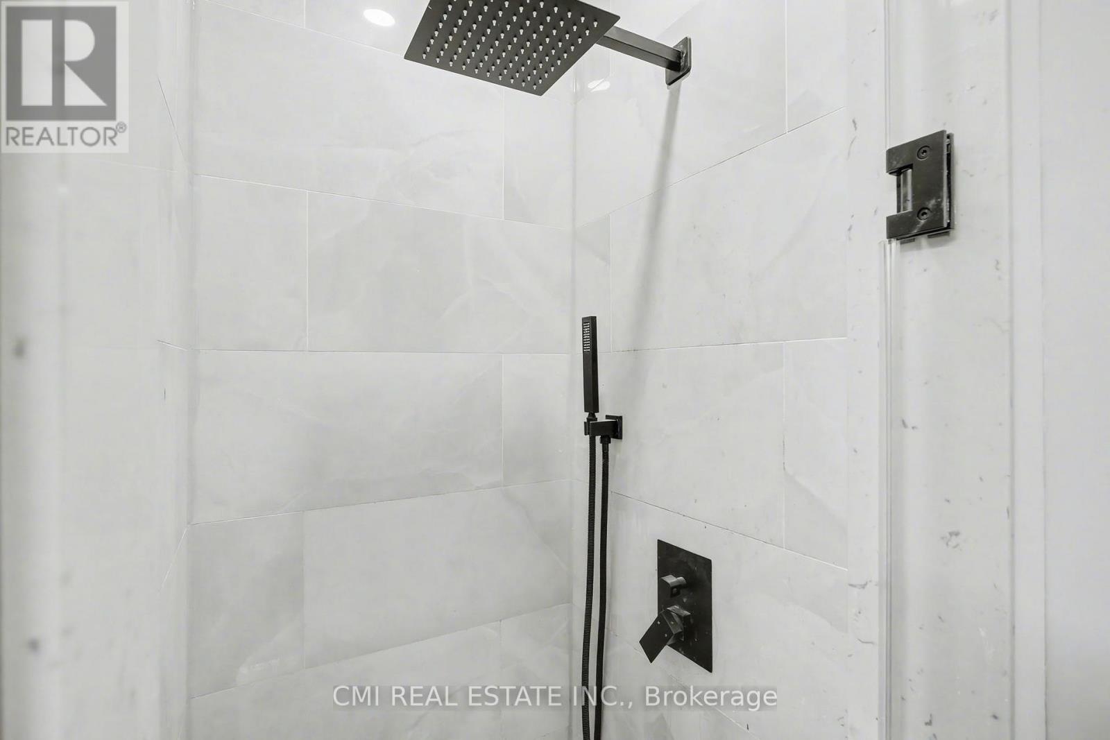 12 - 125 Sekura Crescent Property Photo 27