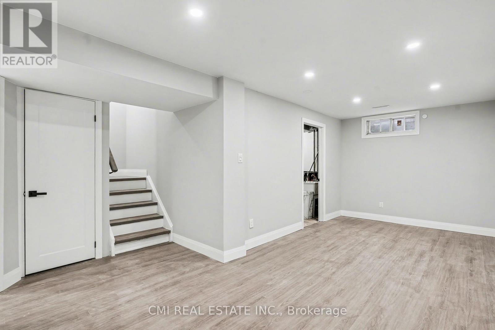 12 - 125 Sekura Crescent Property Photo 34
