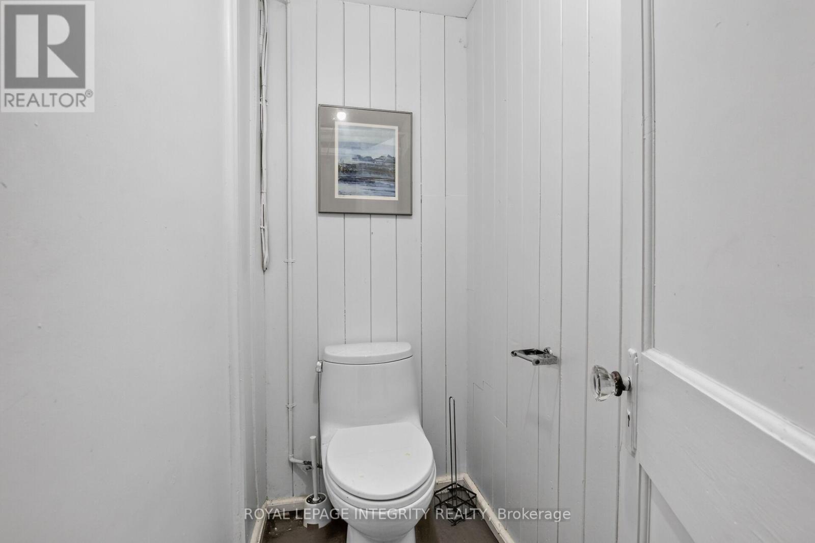 84 Riverdale Avenue Property Photo 17