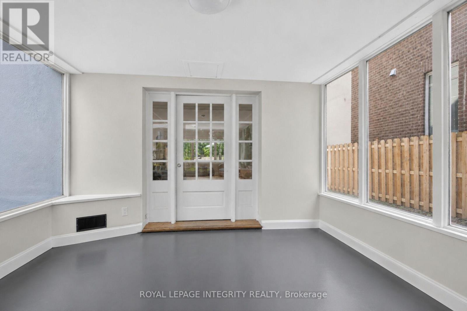 84 Riverdale Avenue Property Photo 29