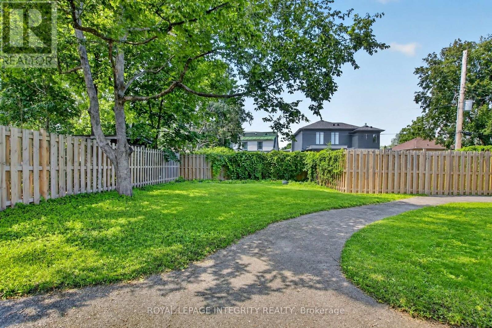 84 Riverdale Avenue Property Photo 32