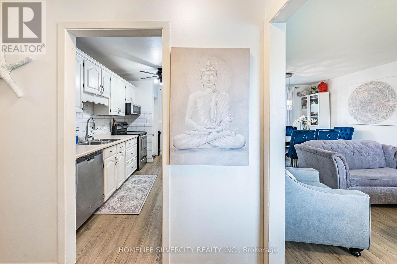 404 Andrew Street Property Photo 6