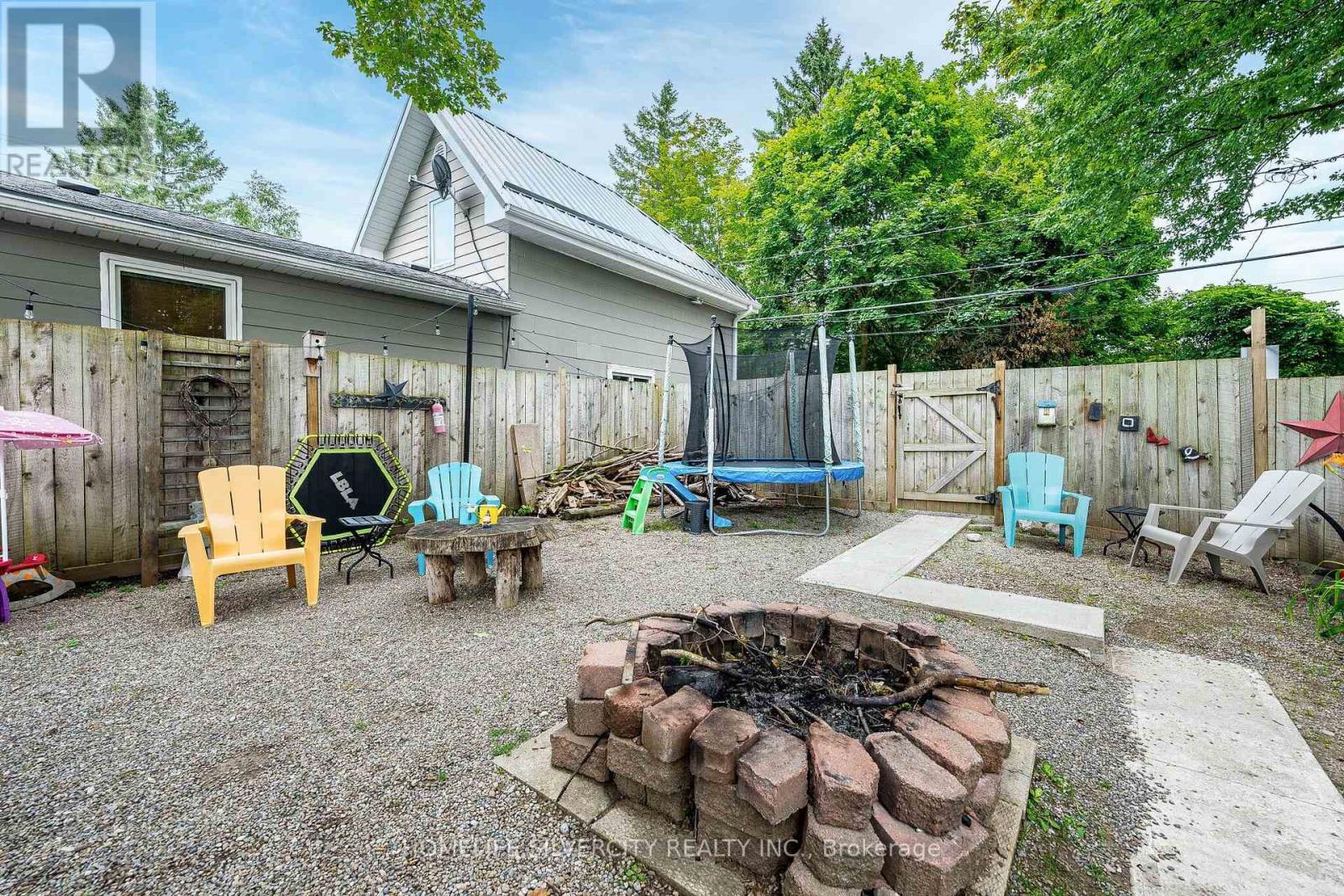 404 Andrew Street Property Photo 46