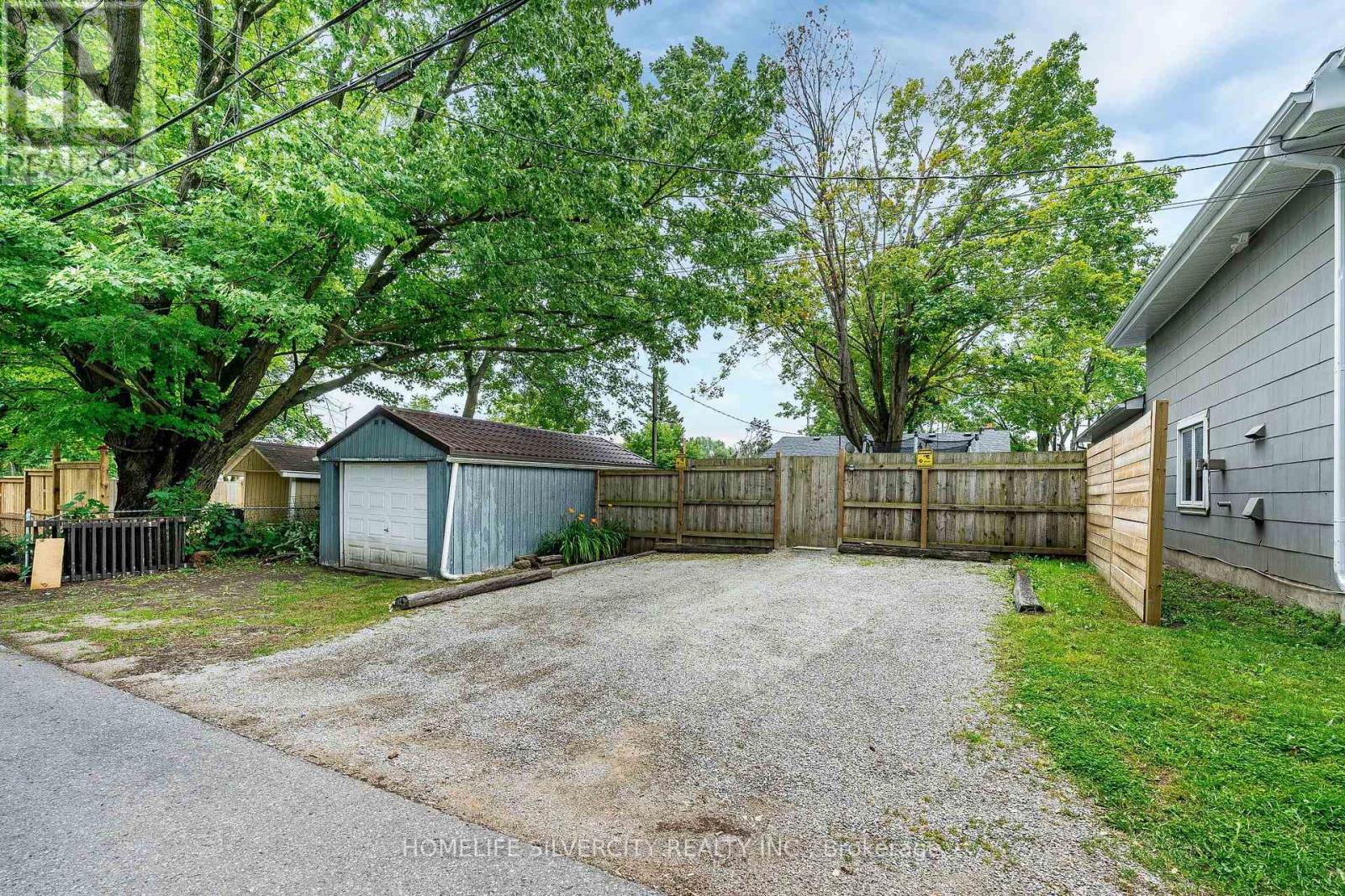 404 Andrew Street Property Photo 50