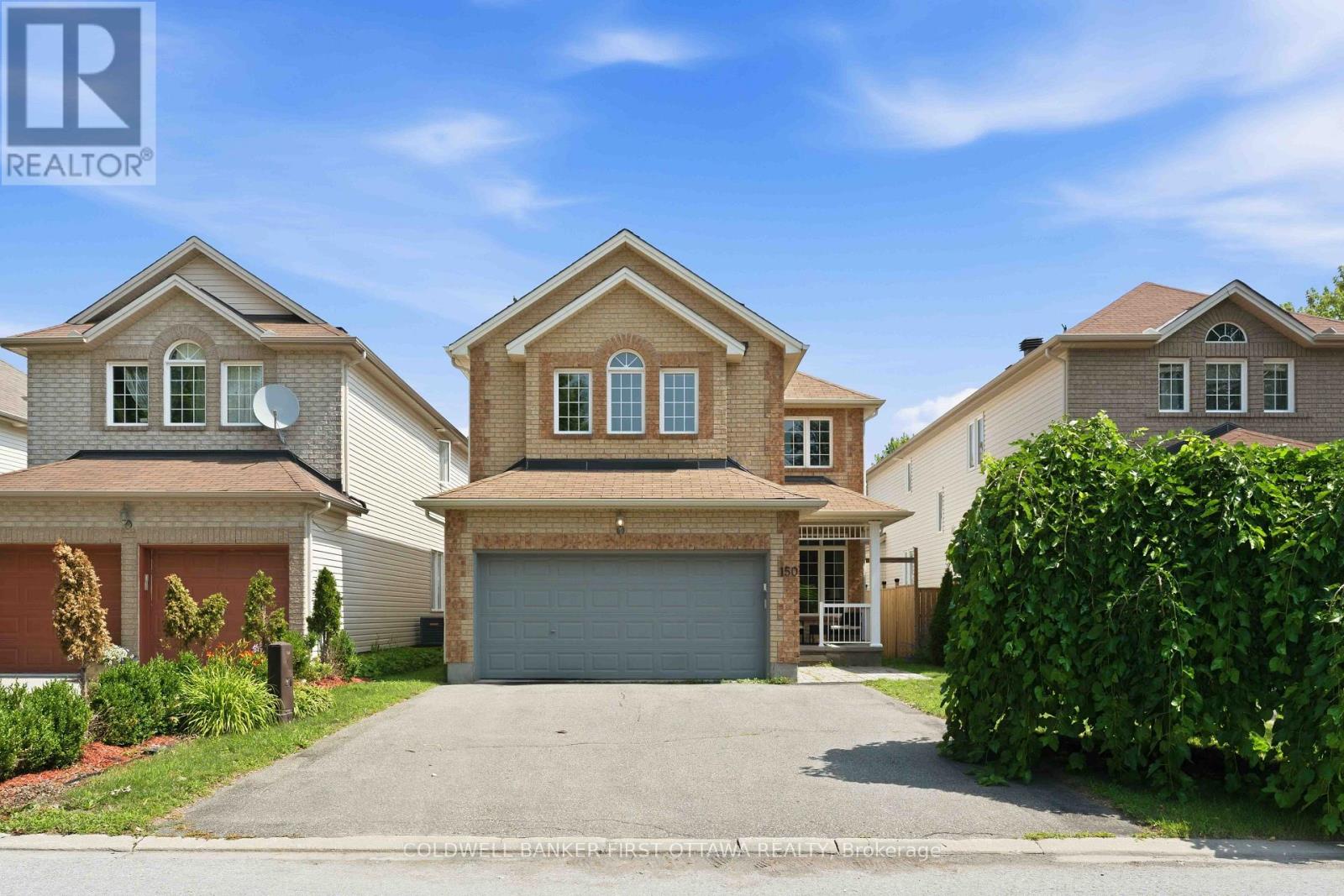 150 STRATHCARRON CRESCENT Property Photo 1