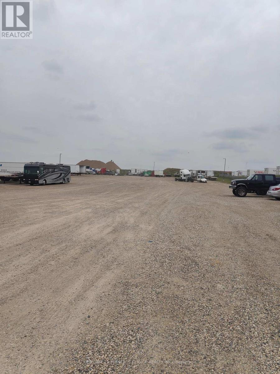 473033 11 County Road Property Photo 4
