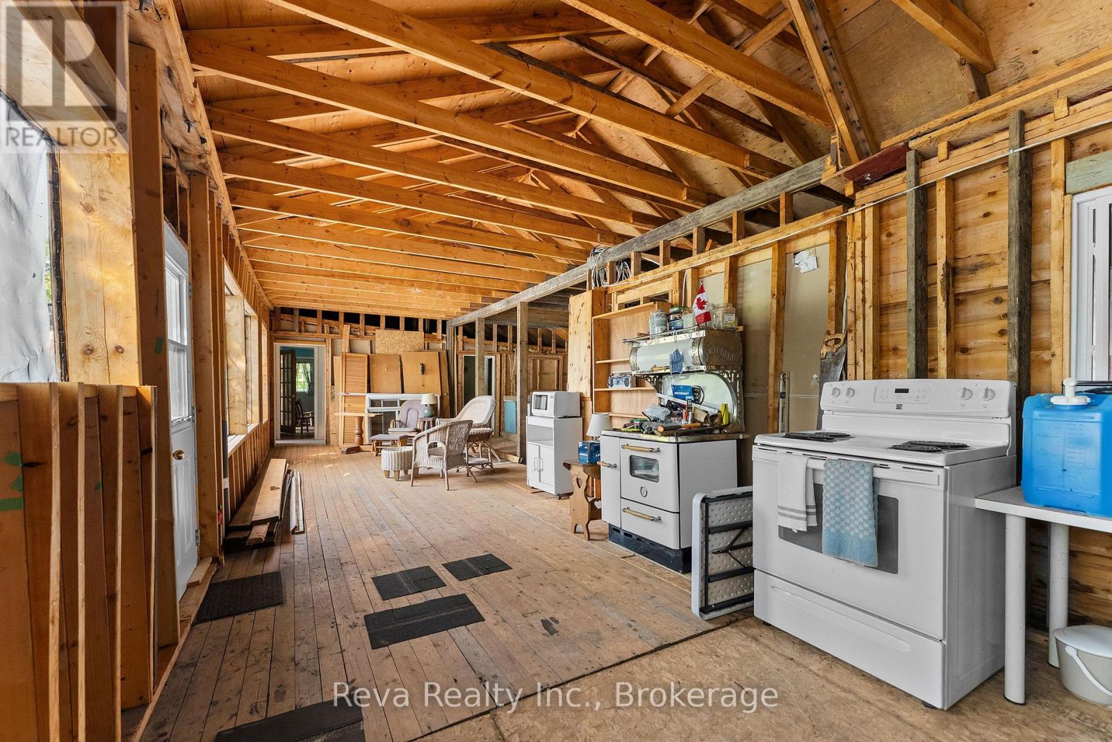 743 Baptiste Lake North Shore Property Photo 11