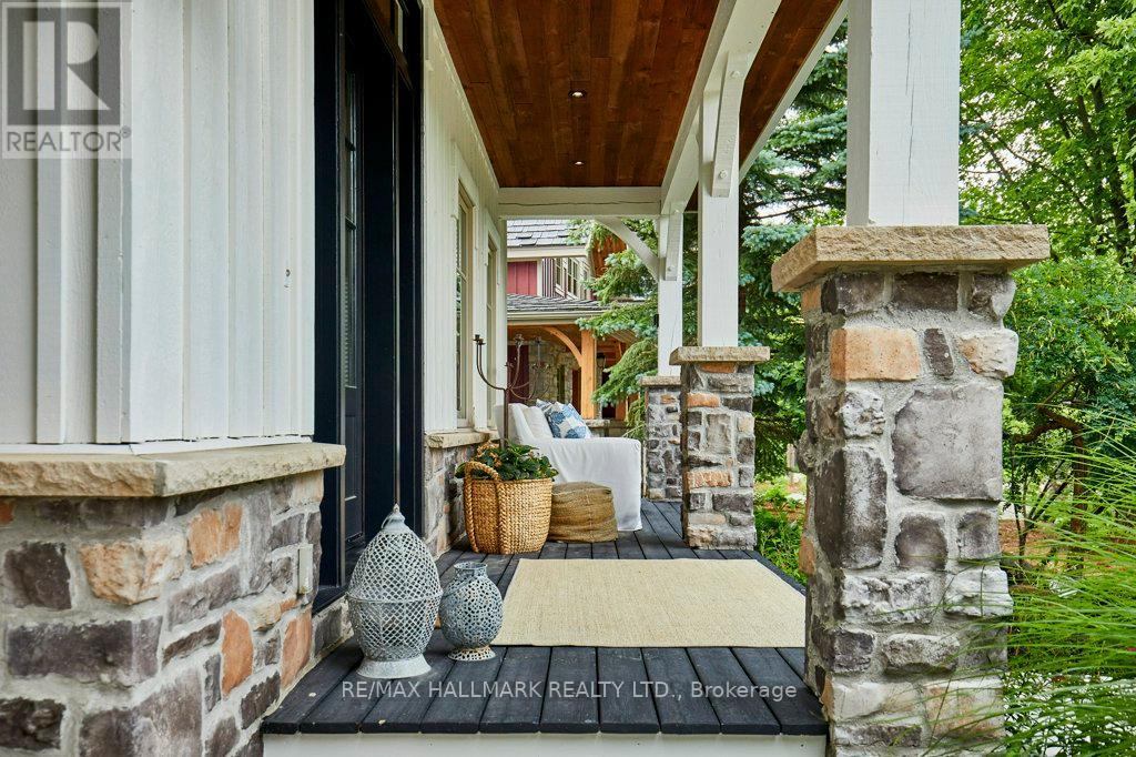 136 Snowbridge Way Property Photo 5