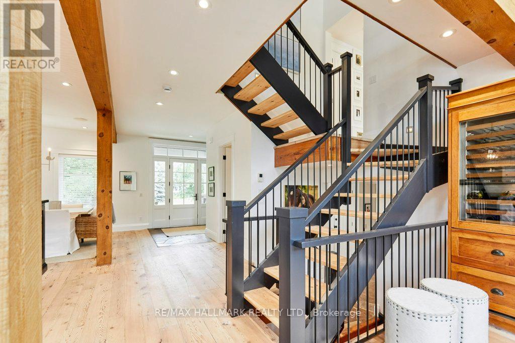 136 Snowbridge Way Property Photo 20