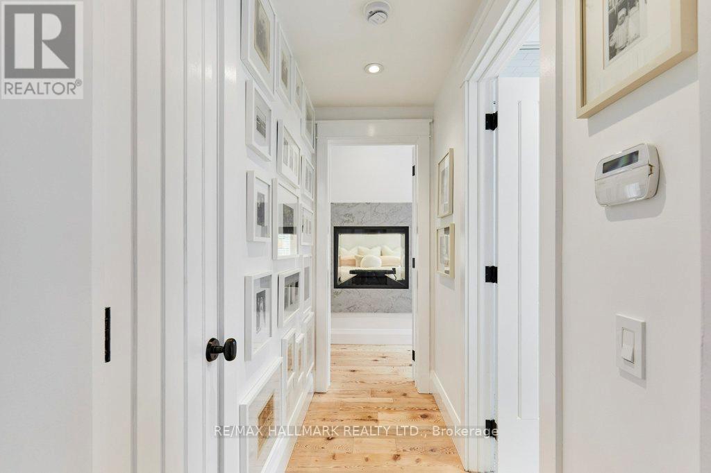 136 Snowbridge Way Property Photo 24