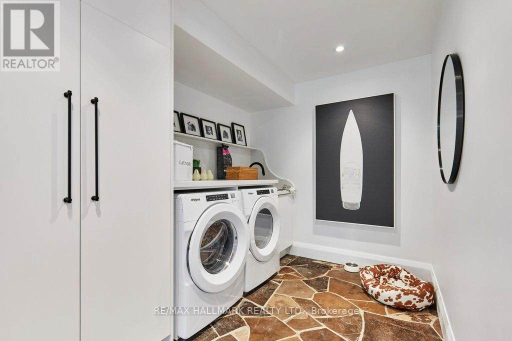136 Snowbridge Way Property Photo 38