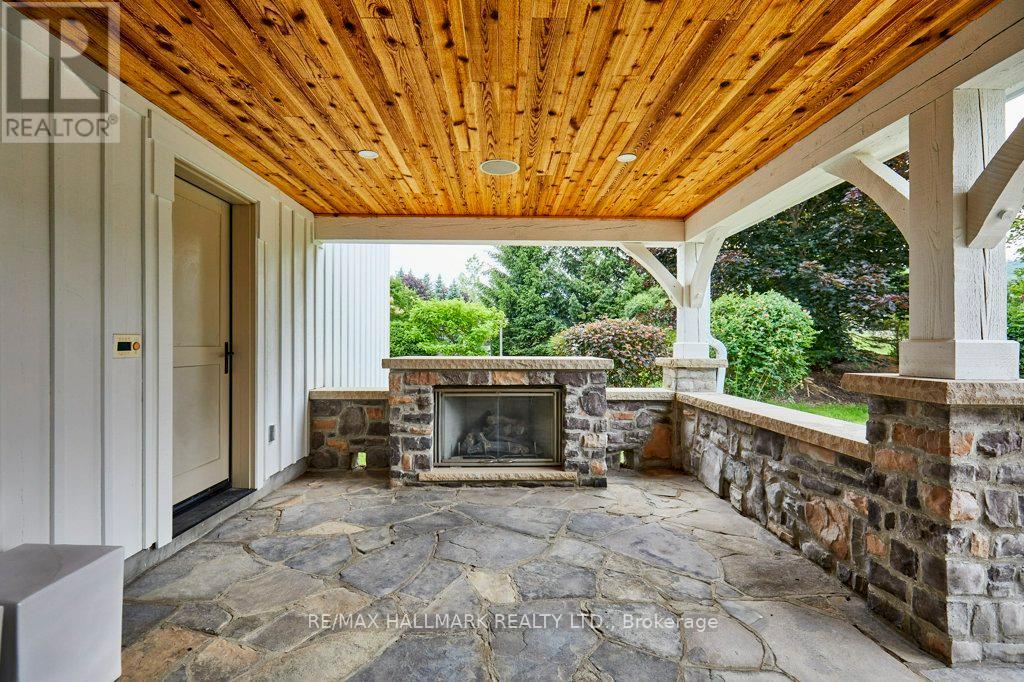 136 Snowbridge Way Property Photo 42