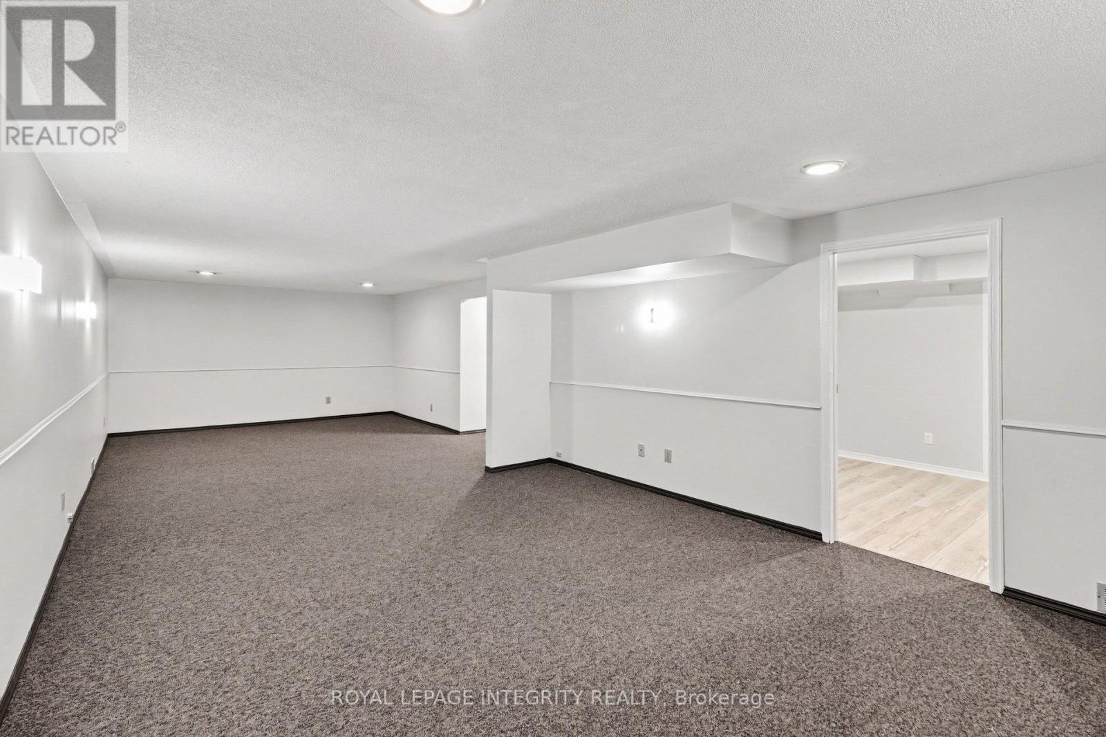 1291 Lampman Crescent Property Photo 24