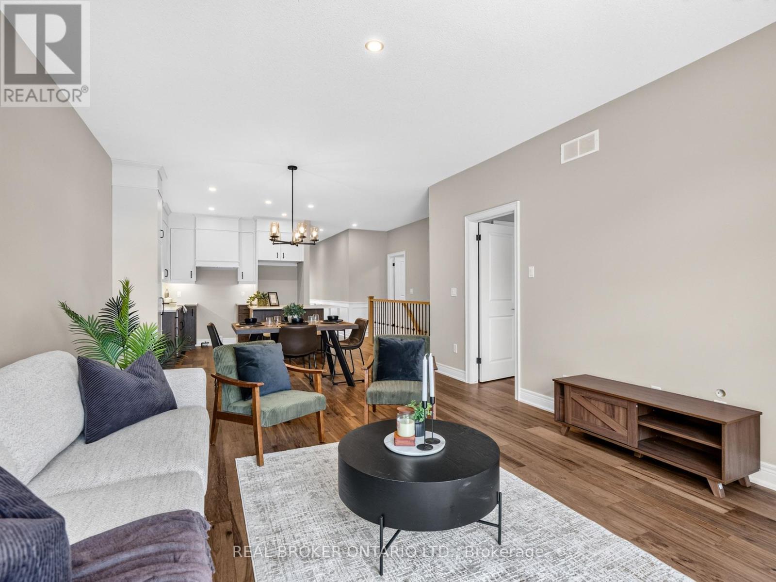 20 Austin Drive Property Photo 16