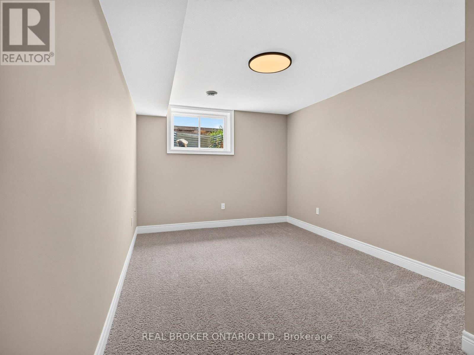 20 Austin Drive Property Photo 27
