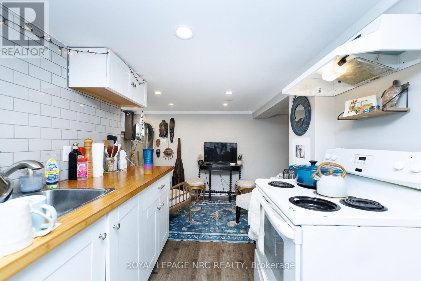 199 Russell Avenue Property Photo 18