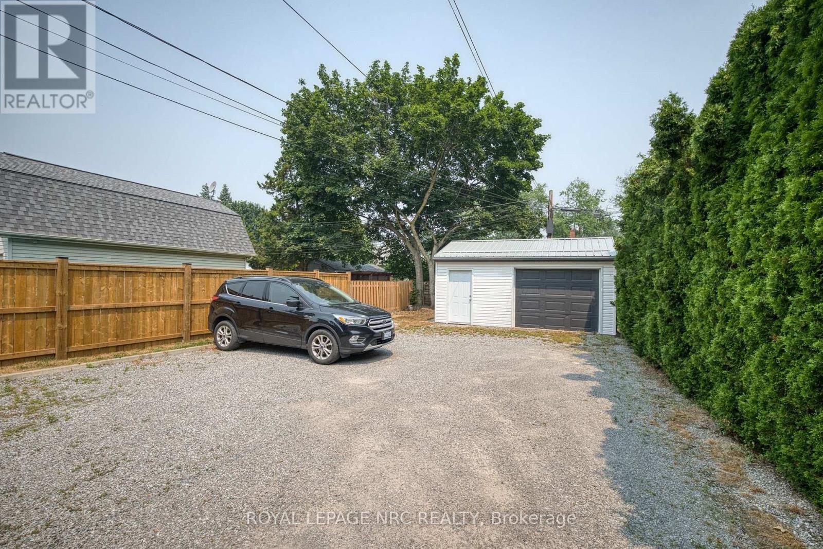 199 Russell Avenue Property Photo 27
