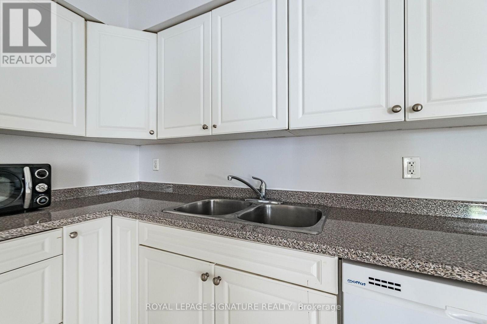 101 - 251 Lester Street Property Photo 14