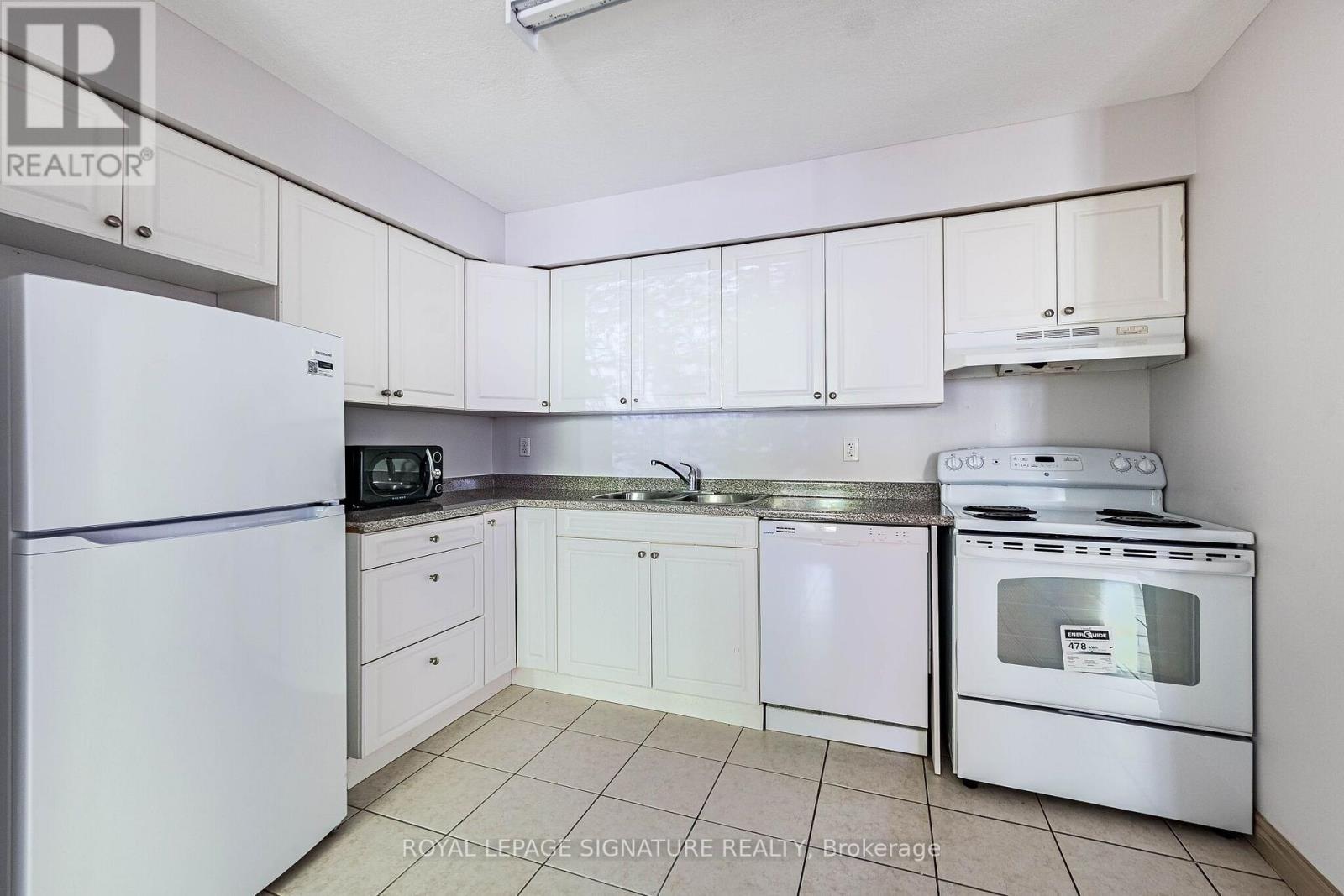 101 - 251 Lester Street Property Photo 15