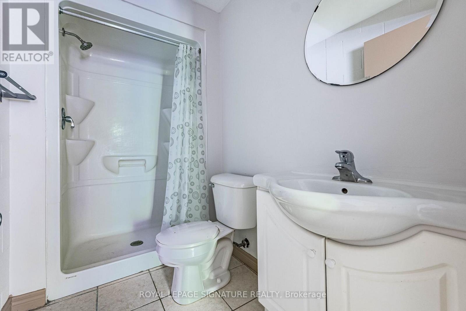 101 - 251 Lester Street Property Photo 25